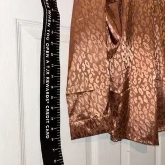 NWT, unworn Milk & Honey Peach Satin Blouse for ladies LACE SHINY FINISH MEDIUM - Picture 8 of 11